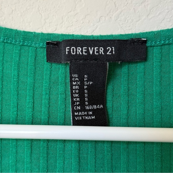 Forever 21 Green Ribbed Cropped Tank Top - Picture 2 of 4